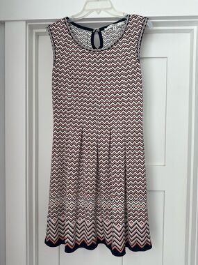 Max Studio Coral, Navy & White Chevron Sleeveless Dress